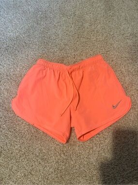 XS Nike Women’s Neon Coral Athletic Shorts
